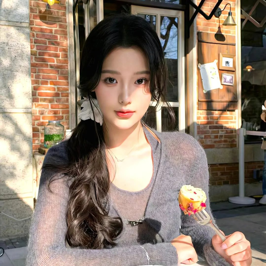 量产型璃子-另一位模型女子的人生组装记-